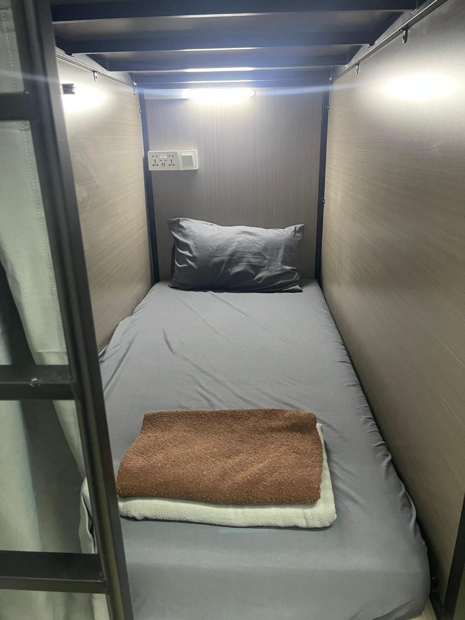 新加坡 梅多斯胶囊旅馆酒店 外观 照片